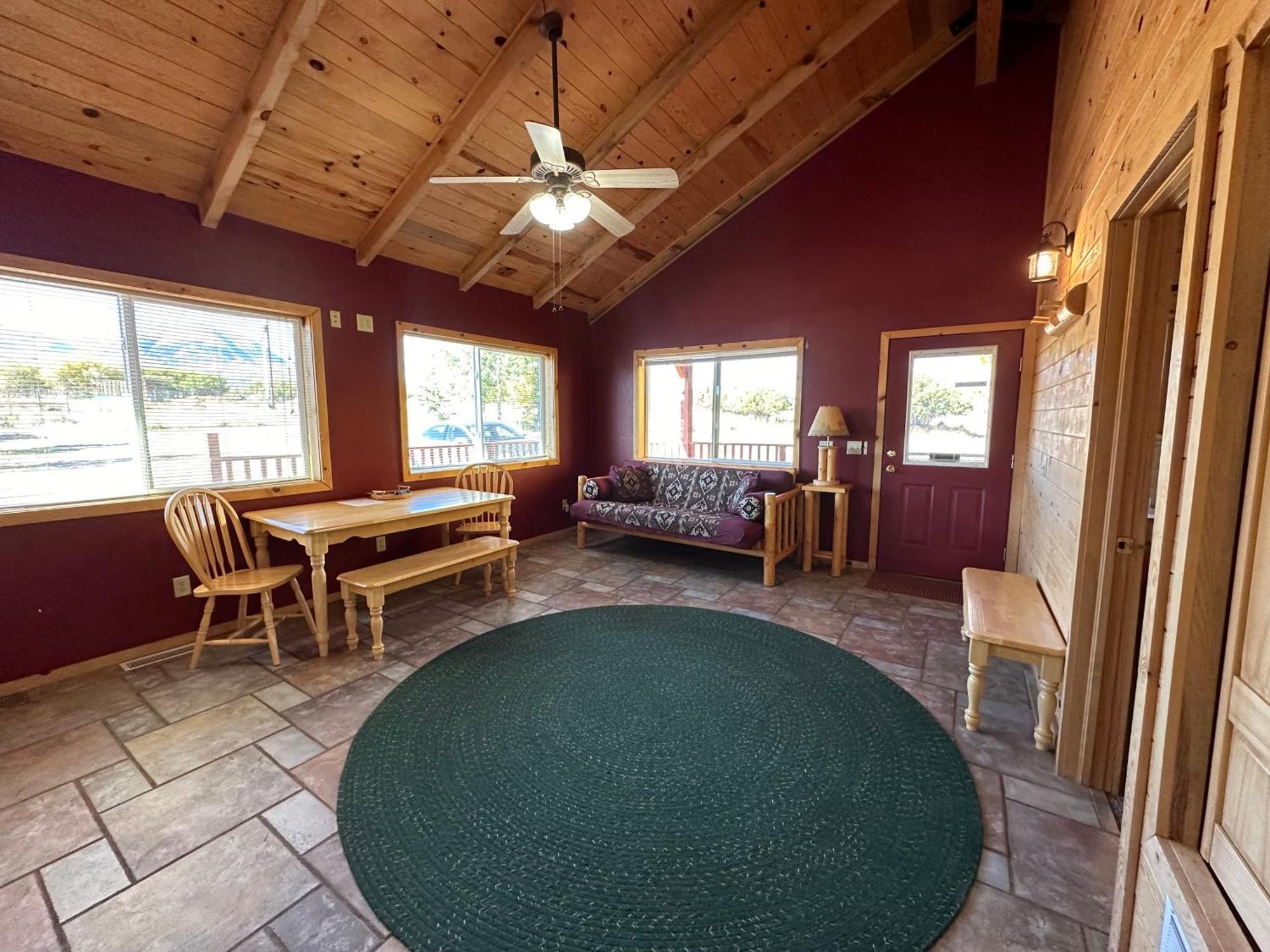 Mount Peale Country Inn La Sal Экстерьер фото